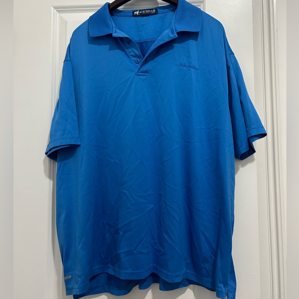 Men’s blue tshirt